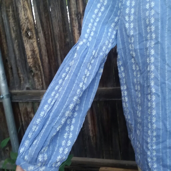 Light Blue Cotton Tommy Hilfigure Summer Blouse. - Picture 2 of 4